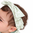 Load image into Gallery viewer, Pythal Retro Bunny - Green Hamper - girl (Girl)
