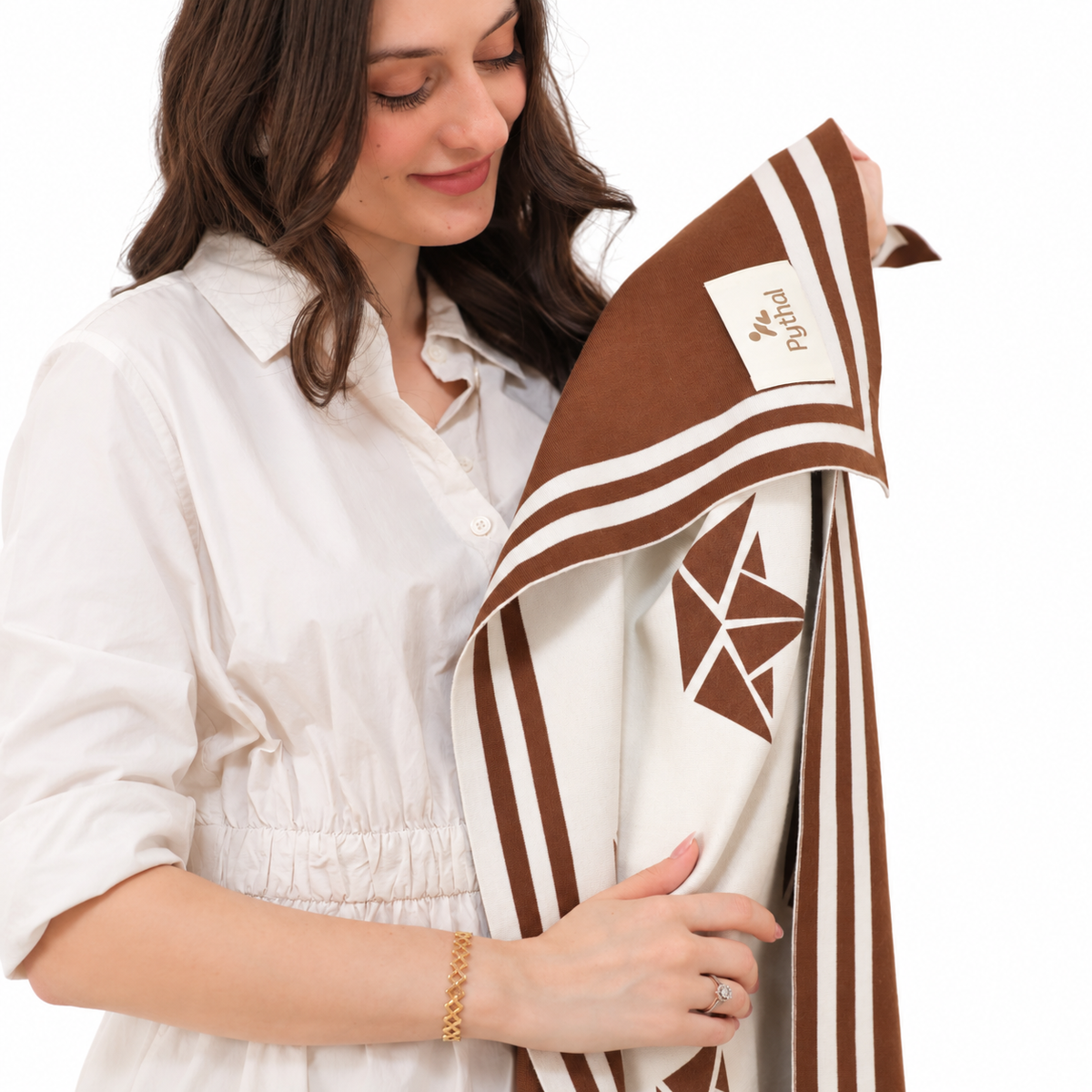 Pythal Pythal The Sailor - Mocha Hamper - model