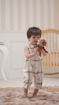 Load and play video in Gallery viewer, Pythal Pythal The Sailor - Mocha Hamper - v6

