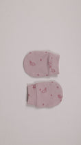 Load and play video in Gallery viewer, Pythal Blush Wave Mittens and Socks - v27
