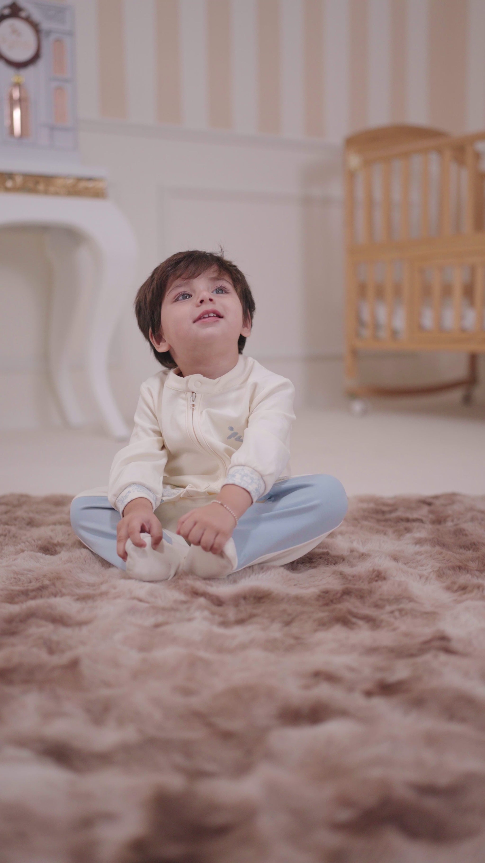 Pythal Bluebell Dreams Sleepsuit - v27