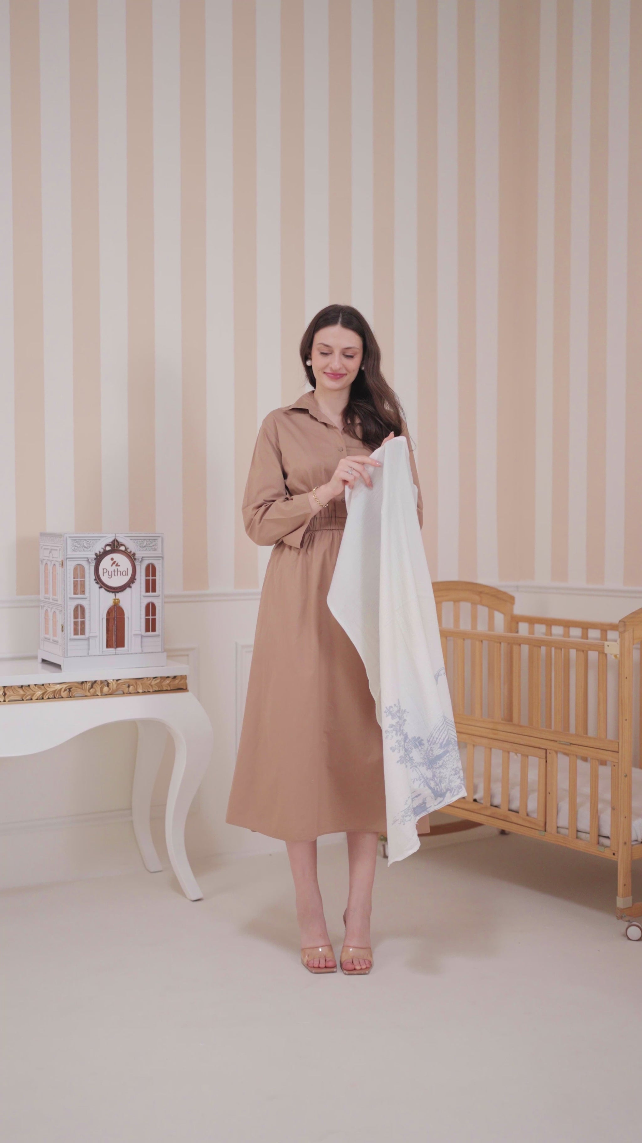 Pythal Jouy Nursing Cover - v30